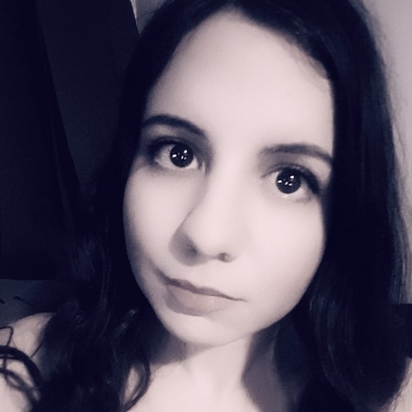 Meet your Posher, Kate - Picture 1 of 1